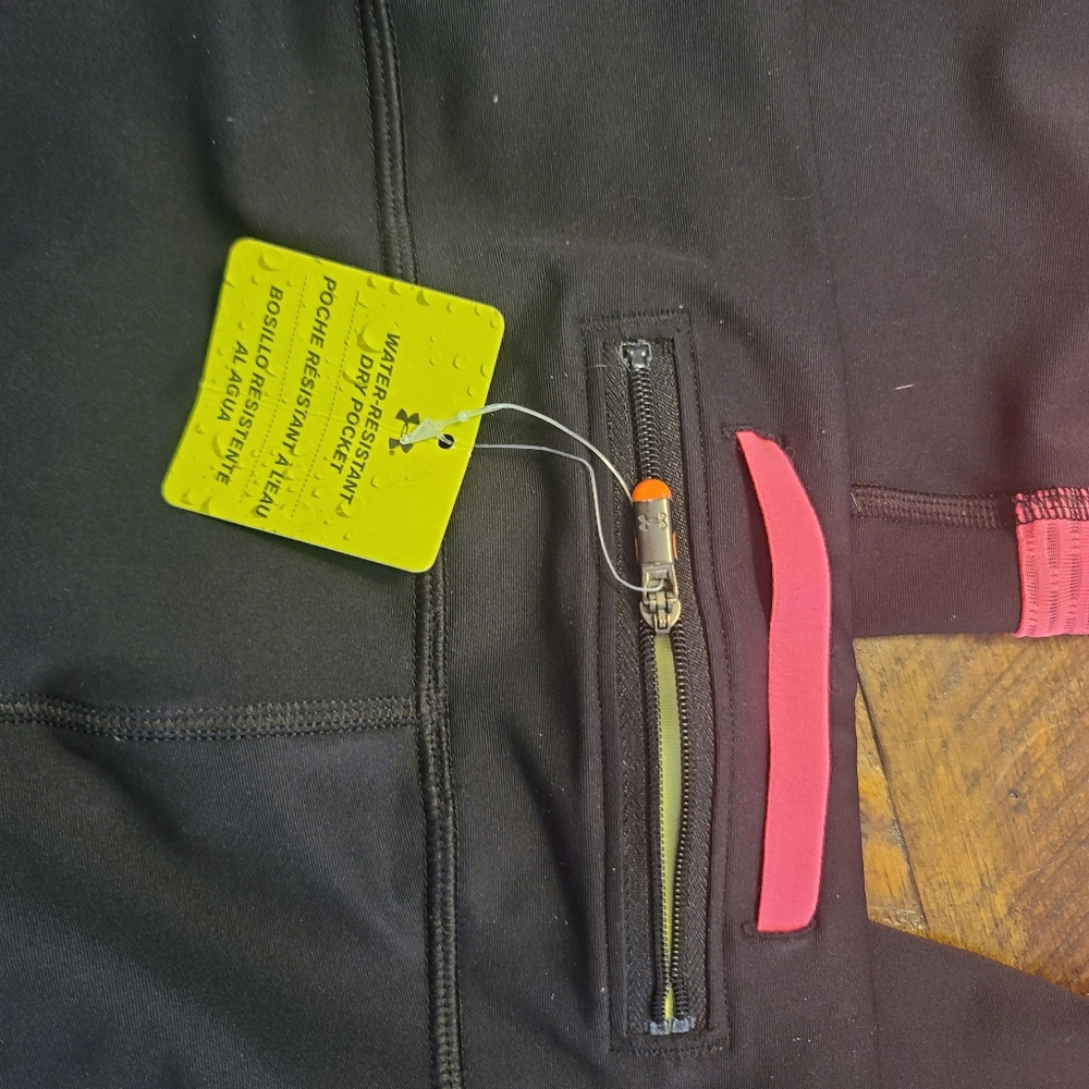 Underarmor compression/running pants - Picture 5 of 5